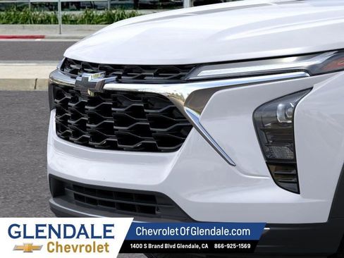 New 2026 Chevrolet Trax LT w/ Driver Confidence Package FWD image 13
