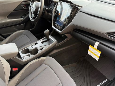 Used 2025 Subaru Crosstrek 2.0i Premium w/ Crosstrek Mirror Package image 16
