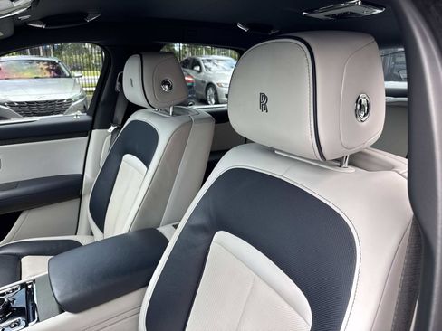 Used 2023 Rolls-Royce Ghost AWD/4WD image 35