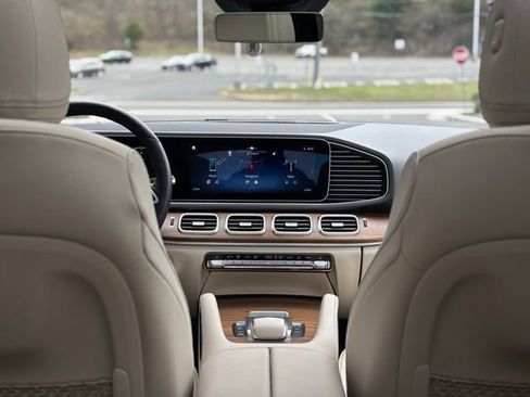 Used 2025 Mercedes-Benz GLE 450 4MATIC image 57