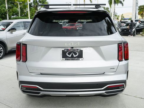 Used 2023 Kia Sorento SX Prestige image 25