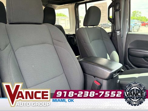 Used 2021 Jeep Wrangler Unlimited Sport AWD/4WD image 19