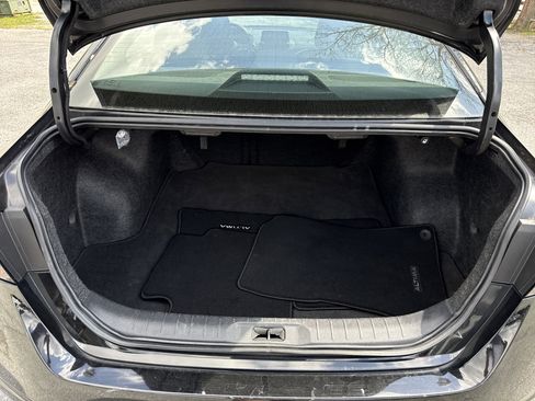 Used 2025 Nissan Altima 2.5 SV FWD image 28