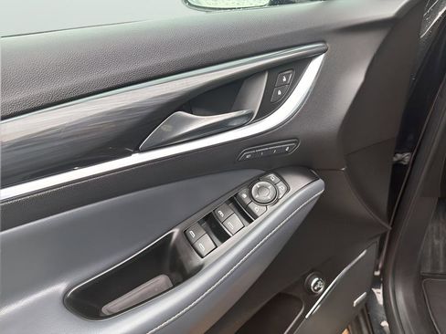 Used 2024 Buick Enclave Premium image 7