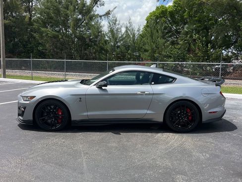 Used 2022 Ford Mustang Shelby GT500 RWD image 4