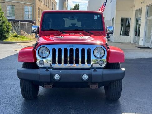Used 2015 Jeep Wrangler Unlimited Sahara AWD/4WD image 14