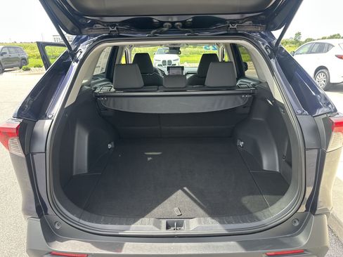 Used 2025 Toyota RAV4 XLE AWD/4WD image 29