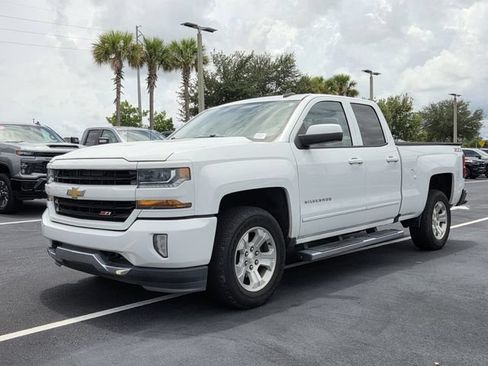 Used 2018 Chevrolet Silverado 1500 LT w/ All Star Edition AWD/4WD image 2