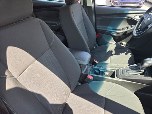 Used 2015 Ford Focus SE w/ SE Sport Package FWD image 20
