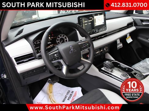 New 2026 Mitsubishi Outlander SE image 11