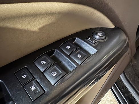 Used 2016 GMC Canyon SLE w/ Nightfall Edition image 20