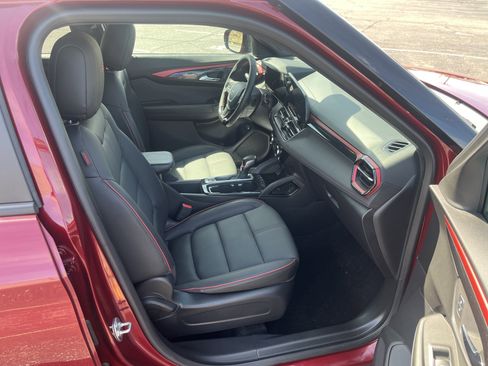 Used 2024 Chevrolet TrailBlazer RS w/ Convenience Package image 15