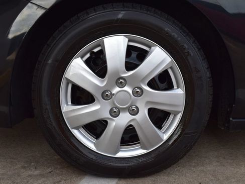 Used 2017 Chevrolet Cruze LS FWD image 11