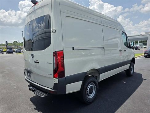 New 2025 Mercedes-Benz Sprinter 2500 image 3