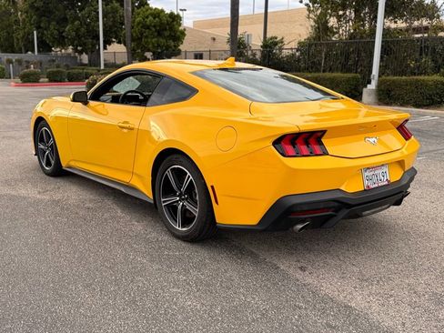 Used 2024 Ford Mustang Coupe image 6