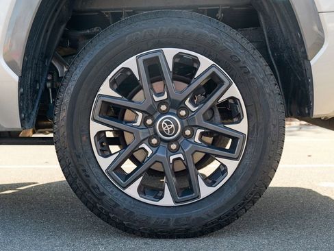 Used 2023 Toyota Tundra Limited AWD/4WD image 15