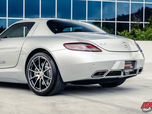 Used 2011 Mercedes-Benz SLS AMG Coupe image 74