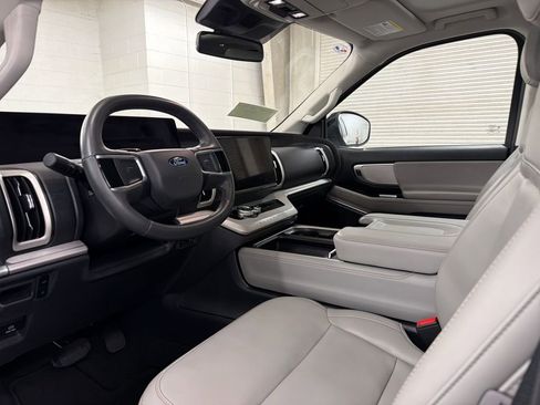 Certified 2025 Ford Expedition Max Active RWD image 6
