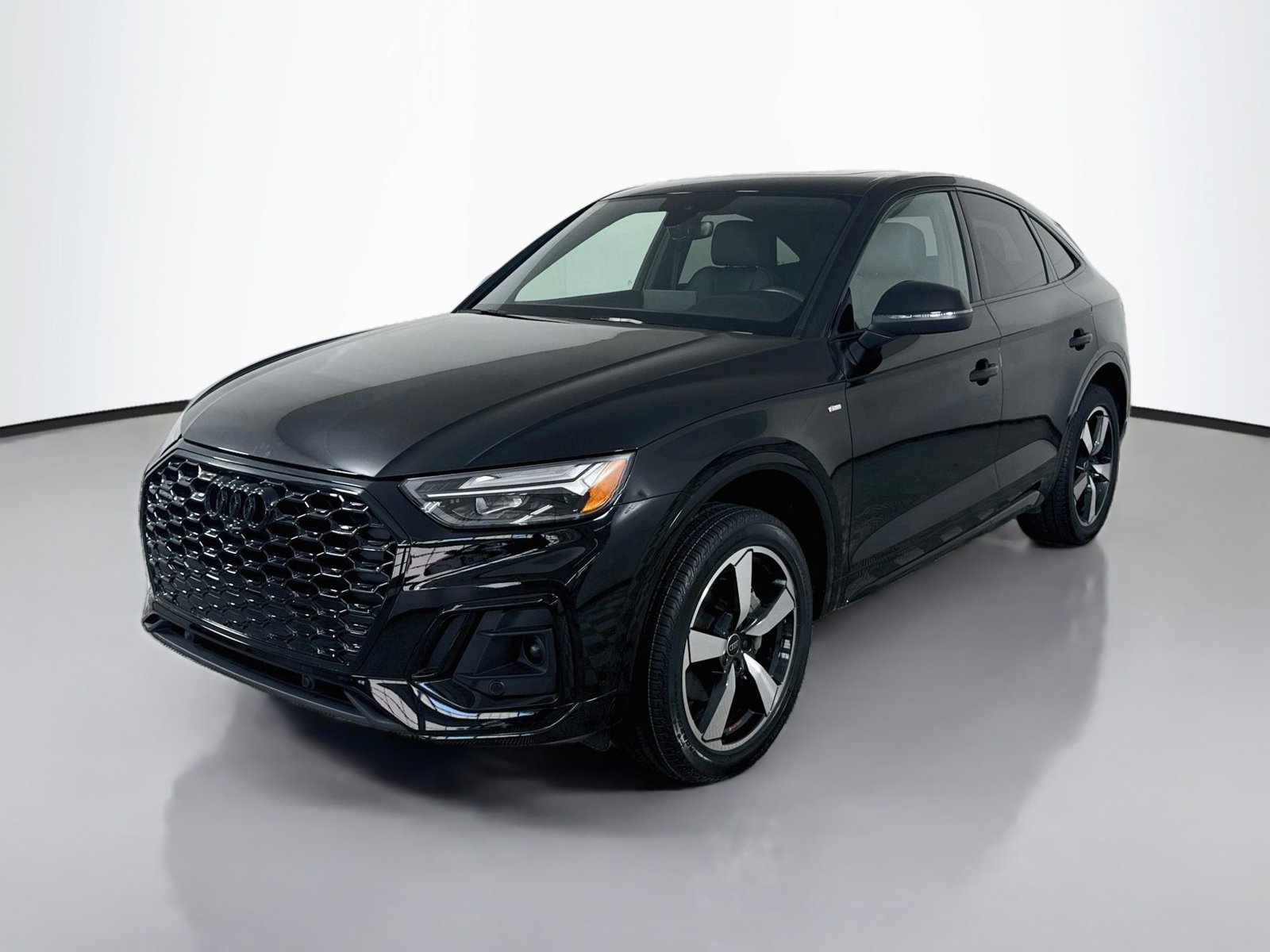 Certified 2023 Audi Q5 2.0T Premium Plus AWD/4WD image 1