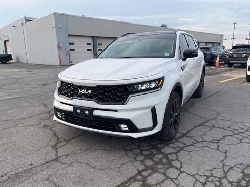 Used 2023 Kia Sorento SX AWD/4WD image 1
