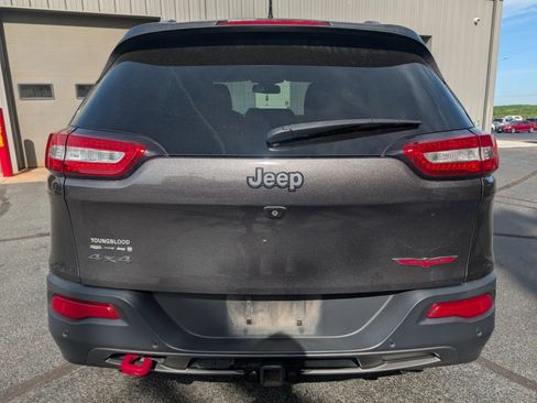 Used 2018 Jeep Cherokee Trailhawk w/ Trailer Tow Group image 3