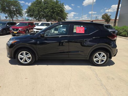 Used 2025 Nissan Kicks Play S FWD image 6