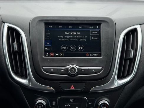 Used 2019 Chevrolet Equinox LT FWD image 3