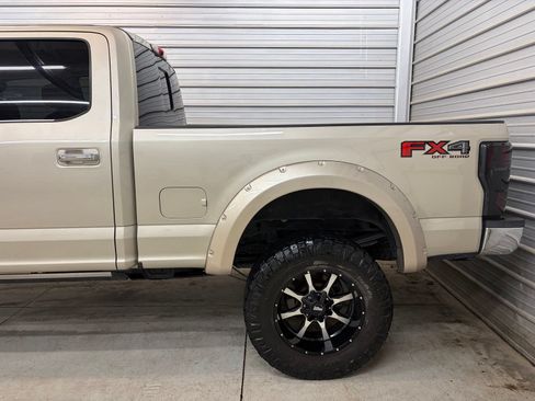 Used 2018 Ford F250 King Ranch w/ King Ranch Ultimate Package AWD/4WD image 7