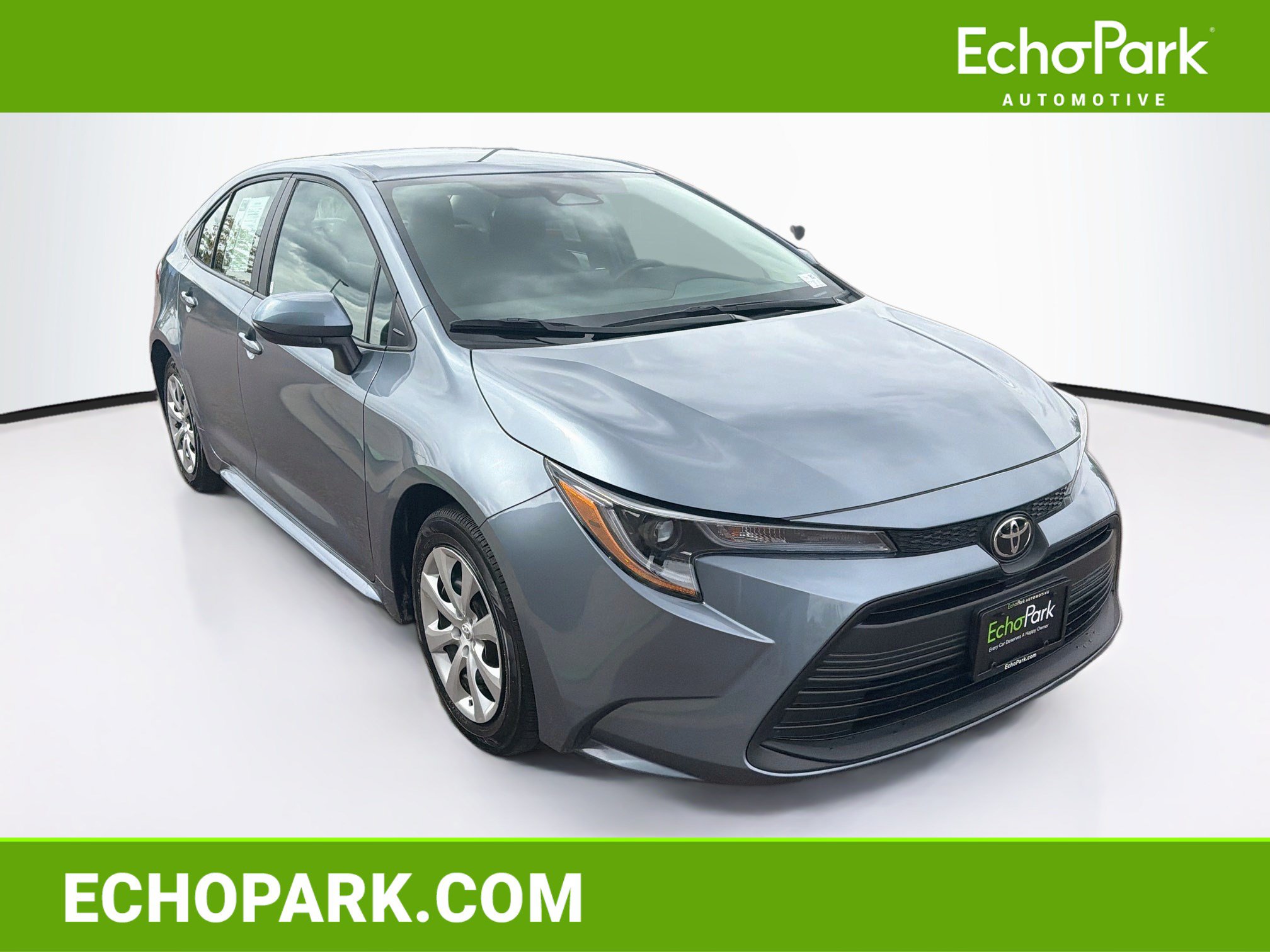 Used 2026 Toyota Corolla LE FWD image 1