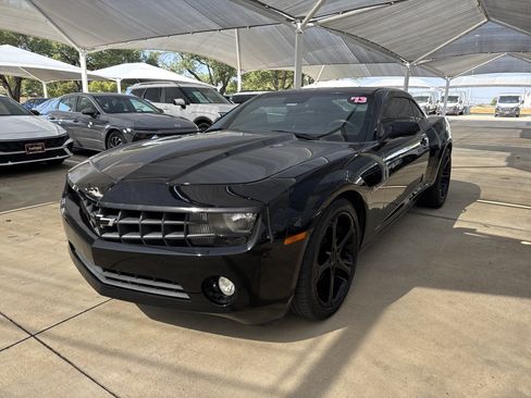 Used 2013 Chevrolet Camaro LT RWD image 2