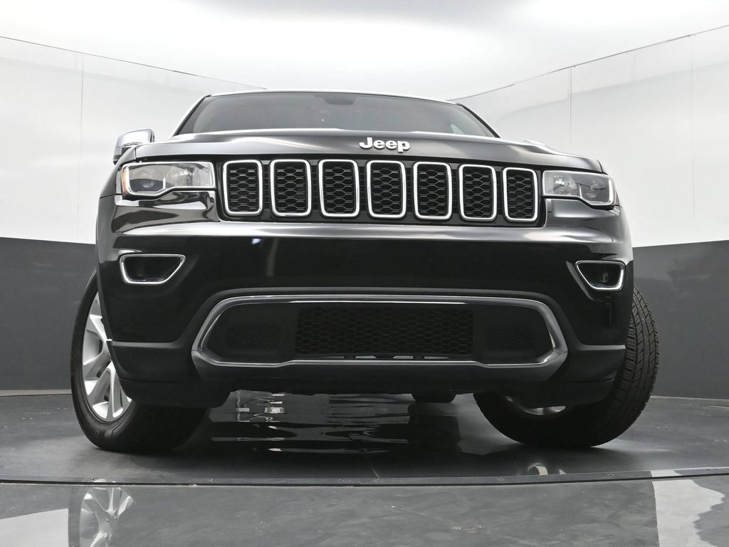 Used 2017 Jeep Grand Cherokee Limited AWD/4WD image 25