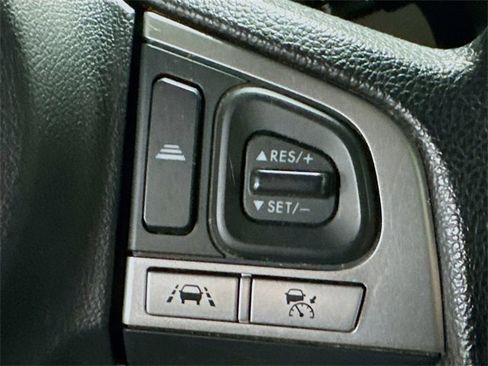 Used 2018 Subaru Forester 2.5i Premium image 17