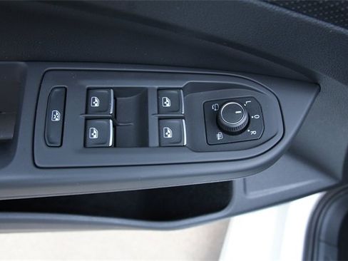 Used 2024 Volkswagen Golf R image 14