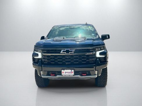 Used 2023 Chevrolet Silverado 1500 ZR2 AWD/4WD image 2