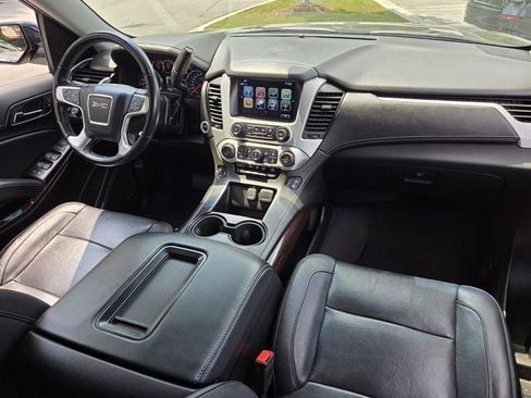 Used 2020 GMC Yukon XL SLT AWD/4WD image 17