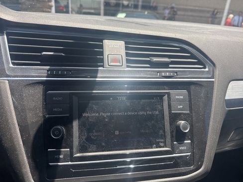 Used 2021 Volkswagen Tiguan S FWD image 2