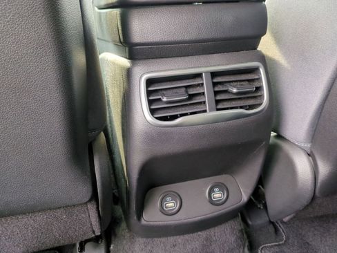 Used 2023 Hyundai Santa Fe SEL FWD image 20