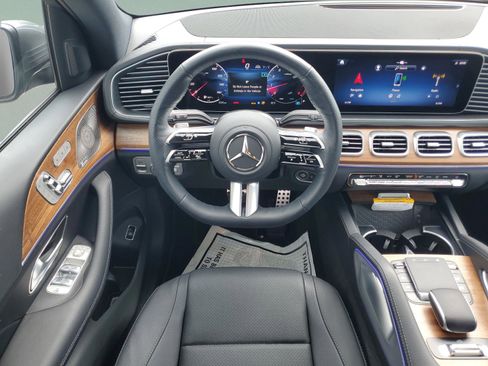 Certified 2025 Mercedes-Benz GLS 450 4MATIC image 16