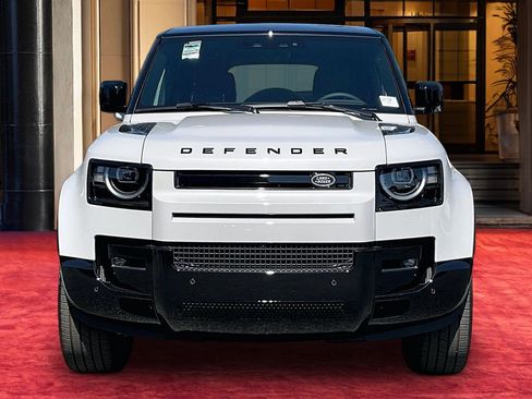 New 2026 Land Rover Defender 130 X-Dynamic SE AWD/4WD image 3