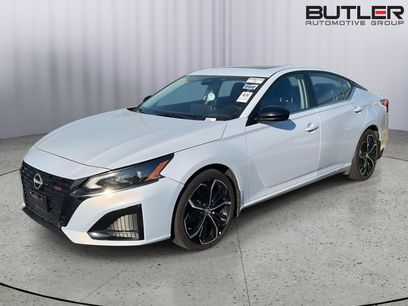 Used 2023 Nissan Altima 2.5 SR w/ SR Premium Package