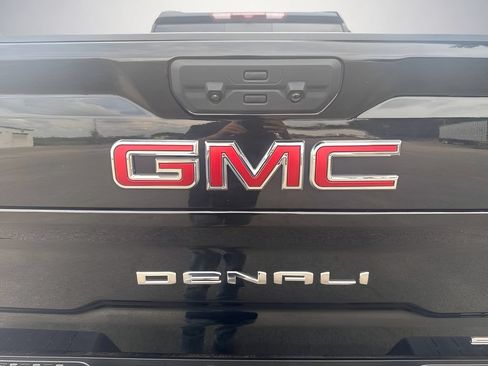 Used 2025 GMC Sierra 2500 Denali AWD/4WD image 39