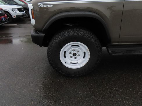 New 2026 Ford Bronco Heritage Edition AWD/4WD image 8