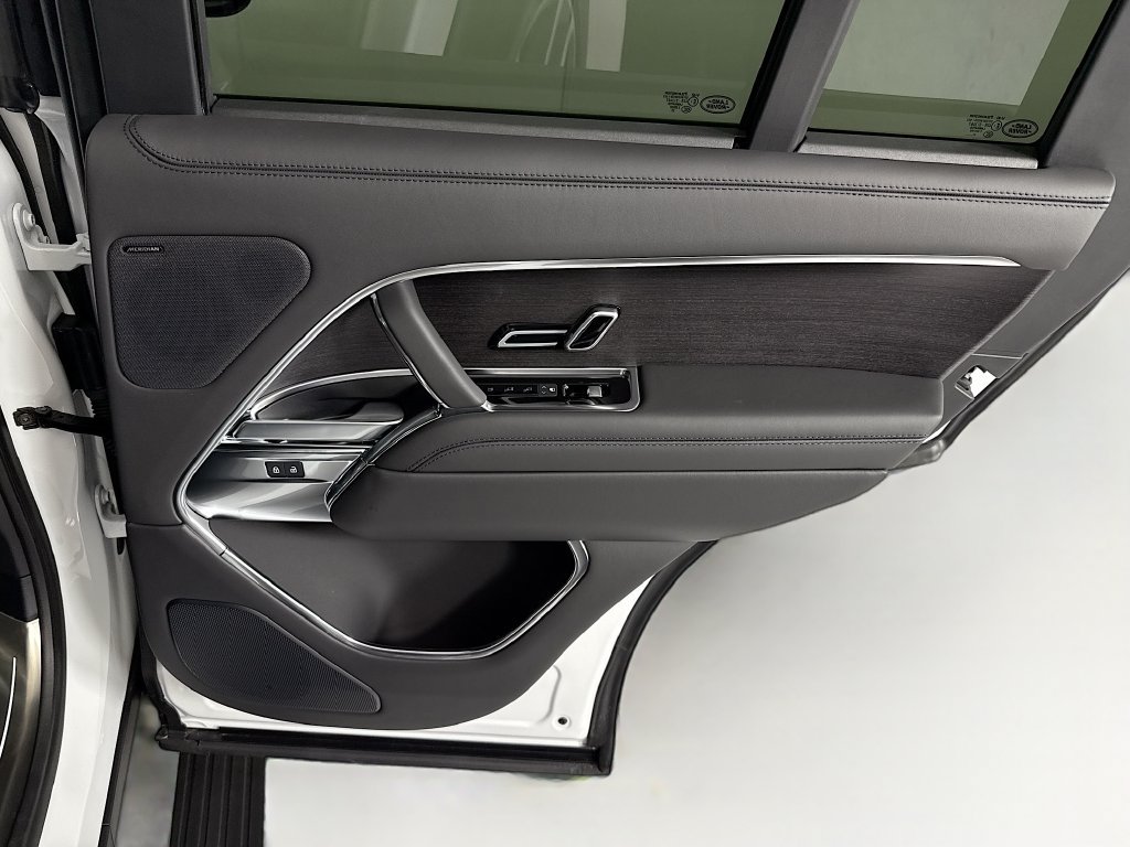 New 2026 Land Rover Range Rover SE AWD/4WD image 27