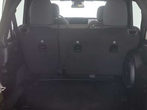 Used 2024 Jeep Wrangler Unlimited Sport AWD/4WD image 28