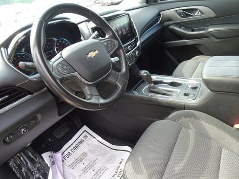 Used 2019 Chevrolet Traverse LT FWD image 11