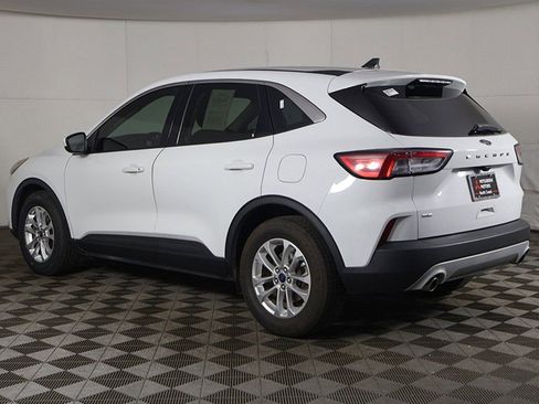 Used 2021 Ford Escape SE image 6