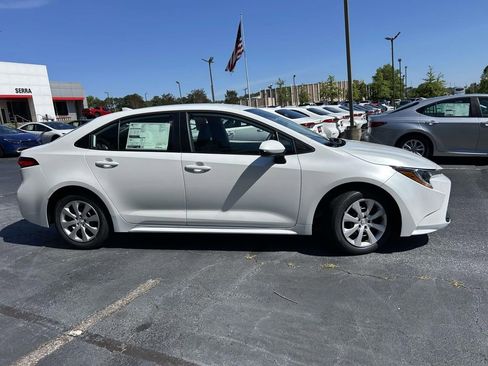 New 2026 Toyota Corolla LE FWD image 2