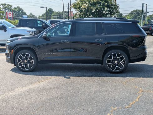 New 2026 Chevrolet Traverse High Country FWD image 7