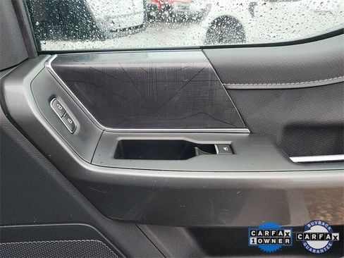 Certified 2022 Ford F150 XLT w/ Equipment Group 302A High image 32