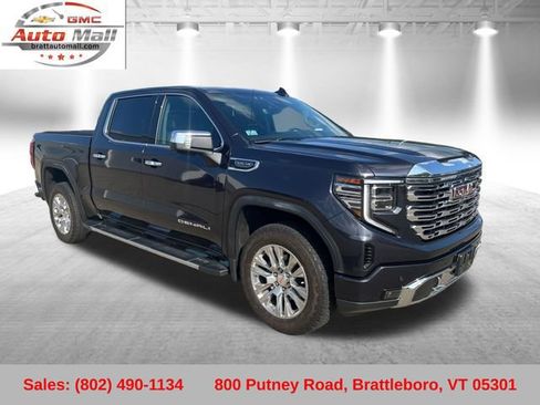 Used 2023 GMC Sierra 1500 Denali w/ Technology Package AWD/4WD image 9